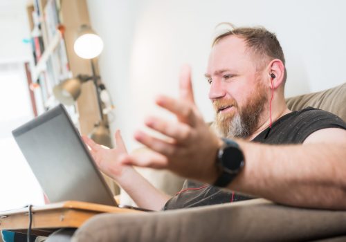 Work from home because pandemic. Remote office.
IT specialist conduct online meetings